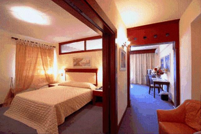 אלינדה Crithoni'S Paradise Hotel מראה חיצוני תמונה